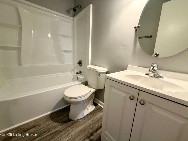 1825 E Oak St 4, New Albany, IN 47150