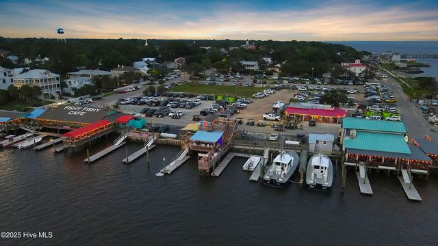 2071 Rosin Drive, Southport, NC 28461