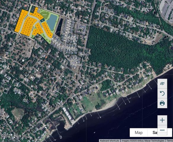 2071 Rosin Drive, Southport, NC 28461