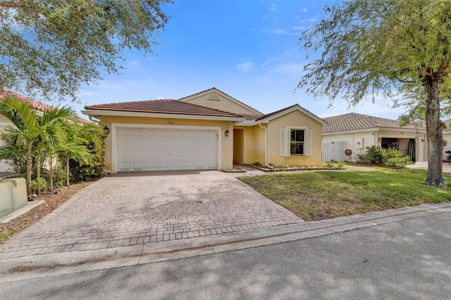 4966 SW 33rd Terrace, Hollywood, FL 33312