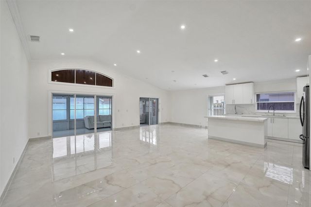 4966 SW 33rd Terrace, Hollywood, FL 33312