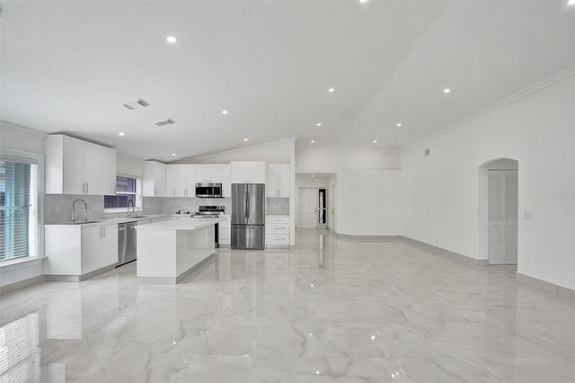 4966 SW 33rd Terrace, Hollywood, FL 33312