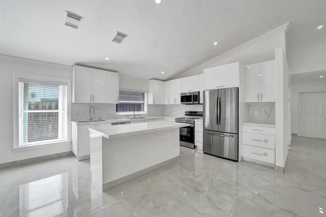 4966 SW 33rd Terrace, Hollywood, FL 33312