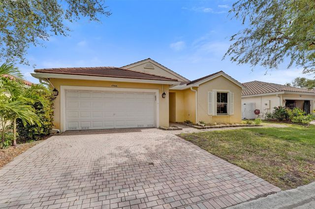 4966 SW 33rd Terrace, Hollywood, FL 33312