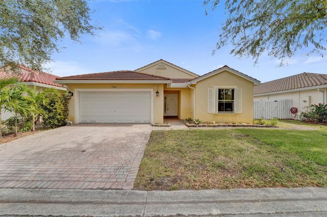 4966 SW 33rd Terrace, Hollywood, FL 33312