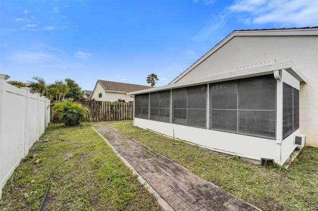 4966 SW 33rd Terrace, Hollywood, FL 33312