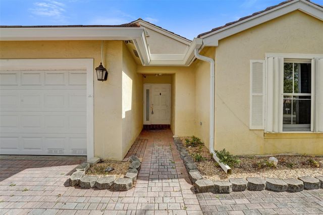 4966 SW 33rd Terrace, Hollywood, FL 33312