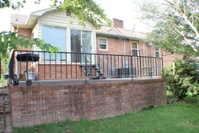 234 Hylton Street, Mount Airy, NC 27030
