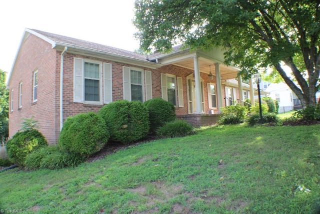 234 Hylton Street, Mount Airy, NC 27030
