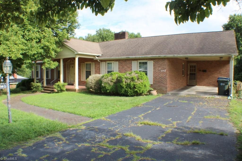 234 Hylton Street, Mount Airy, NC 27030