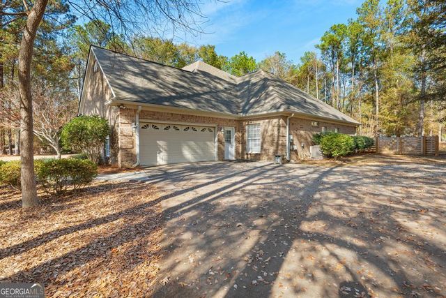 220 Sabre Drive, Bonaire, GA 31005