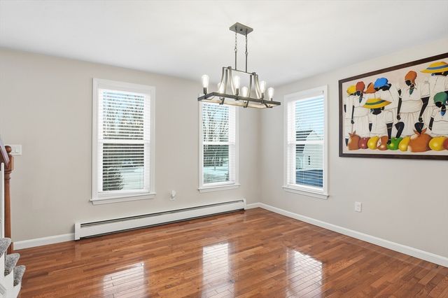 42 Catalpa Cir, Worcester, MA 01603