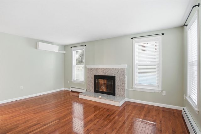 42 Catalpa Cir, Worcester, MA 01603