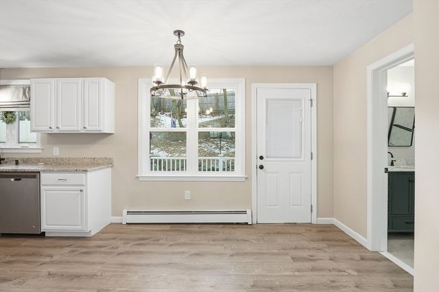 42 Catalpa Cir, Worcester, MA 01603