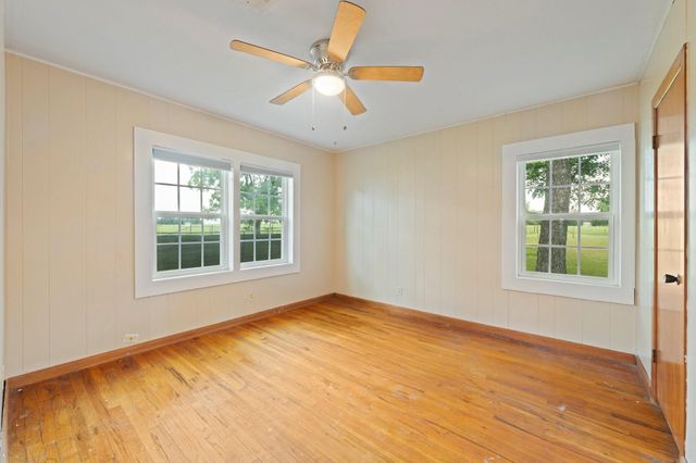 1116 S Texas Street, De Leon, TX 76444