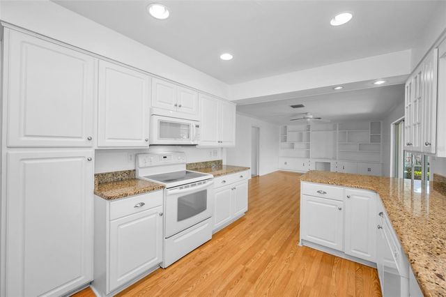 4 HIBISCUS ROAD, Belleair, FL 33756