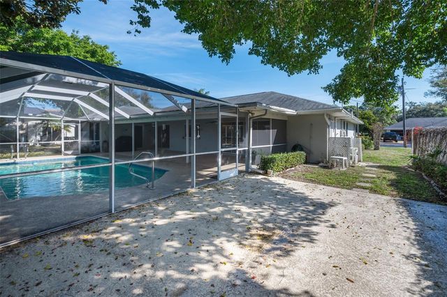 4 HIBISCUS ROAD, Belleair, FL 33756