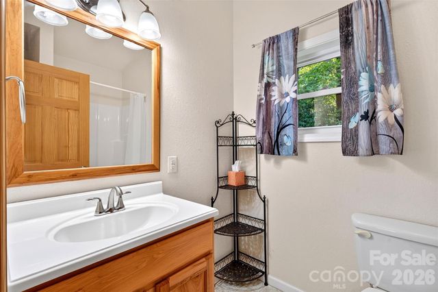 40 E Valley View Drive, Marion, NC 28752
