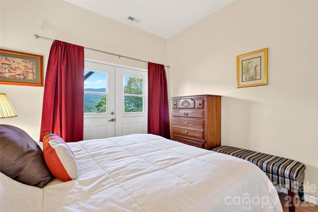 40 E Valley View Drive, Marion, NC 28752