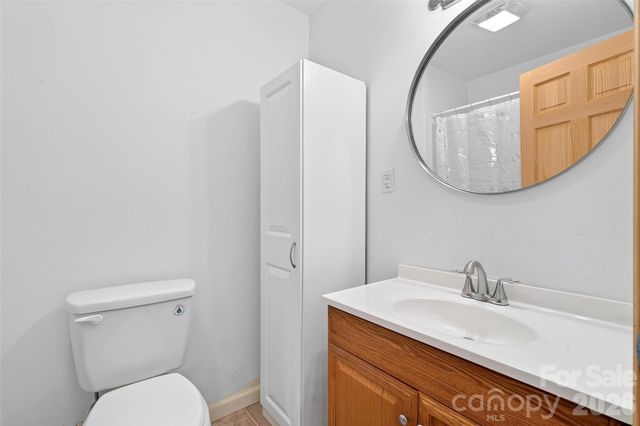 40 E Valley View Drive, Marion, NC 28752