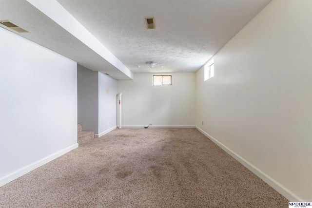 6467 William Street, Omaha, NE 68106