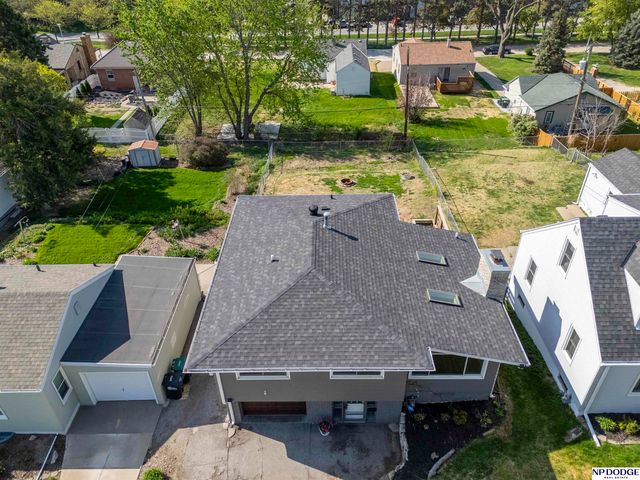 6467 William Street, Omaha, NE 68106