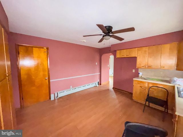 220 W 5TH ST, Lewistown, PA 17044