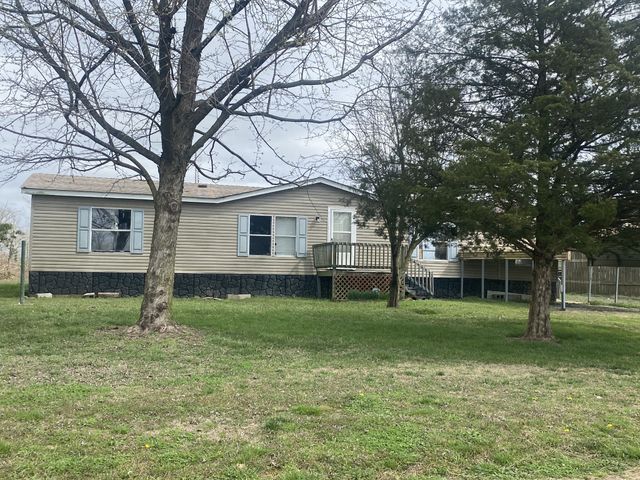 42 Oaks Rd, Ethridge, TN 38456