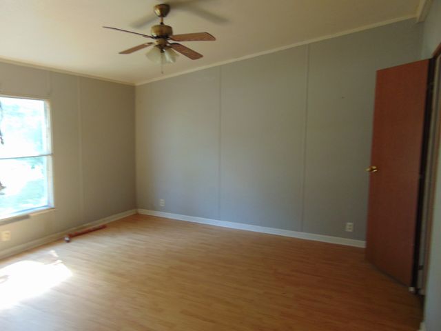 42 Oaks Rd, Ethridge, TN 38456