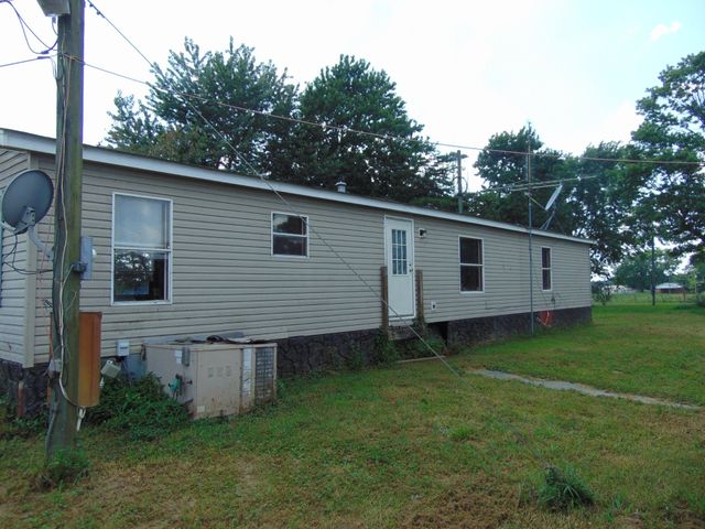 42 Oaks Rd, Ethridge, TN 38456