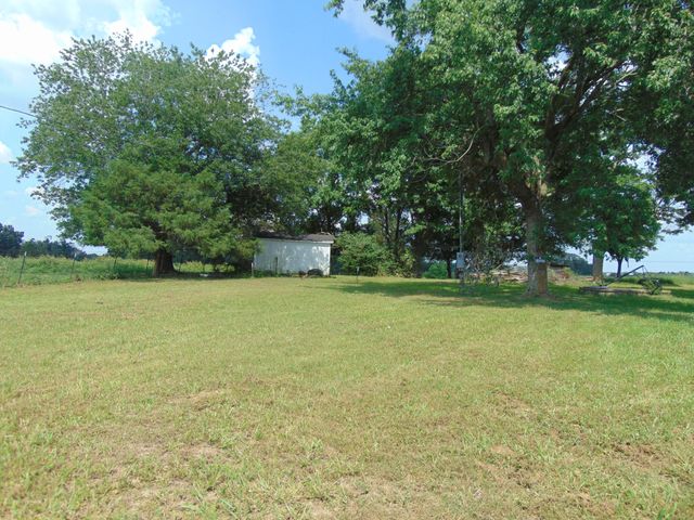 42 Oaks Rd, Ethridge, TN 38456
