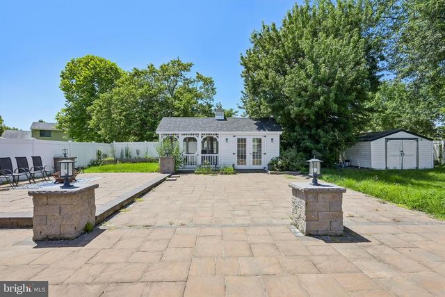 132 ARBOR MEADOW DR, Sicklerville, NJ 08081