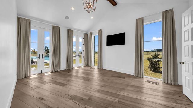 11802 E Rocky Creek Road, Crowley, TX 76036