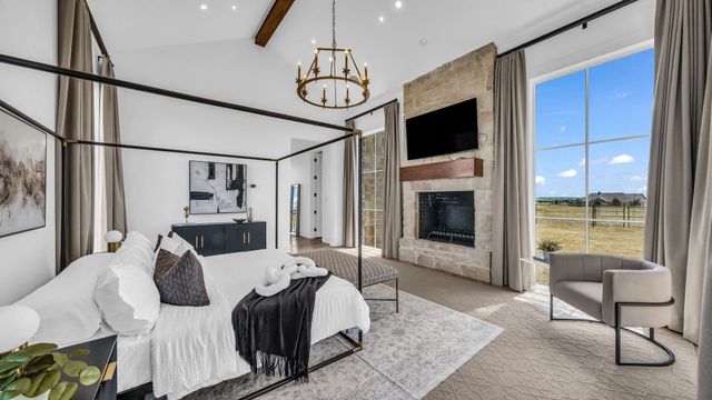 11802 E Rocky Creek Road, Crowley, TX 76036