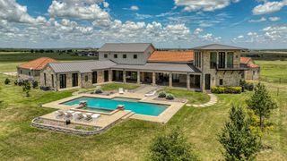 11802 E Rocky Creek Road, Crowley, TX 76036
