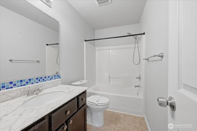 1425 186th Street Ct E, Spanaway, WA 98387