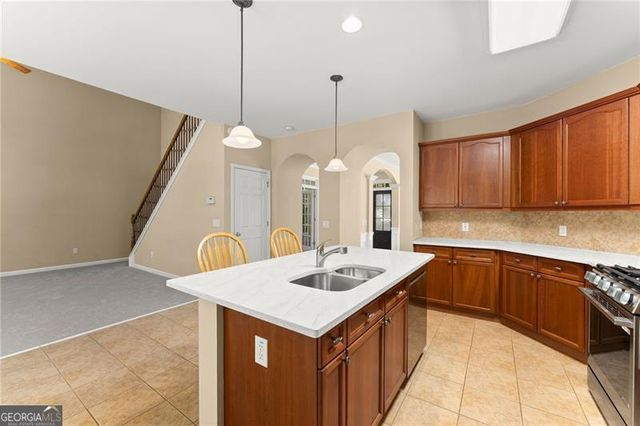 1000 Island Bluf Lane, Buford, GA 30518