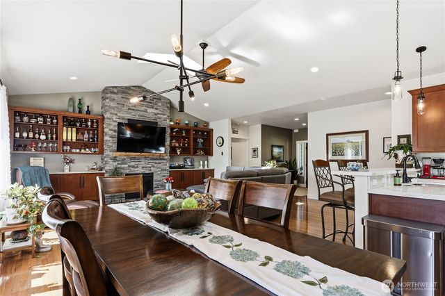 38603 Benchmark Avenue NE, Hansville, WA 98340
