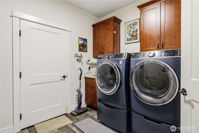 38603 Benchmark Avenue NE, Hansville, WA 98340