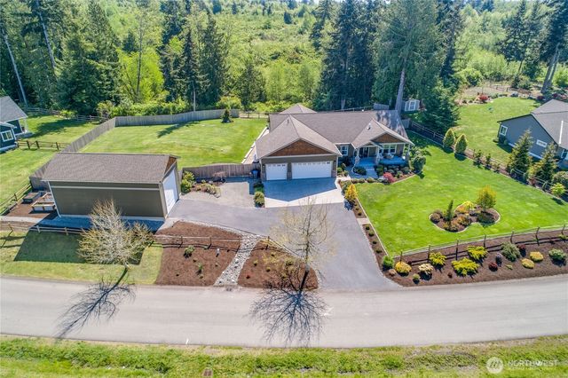 38603 Benchmark Avenue NE, Hansville, WA 98340