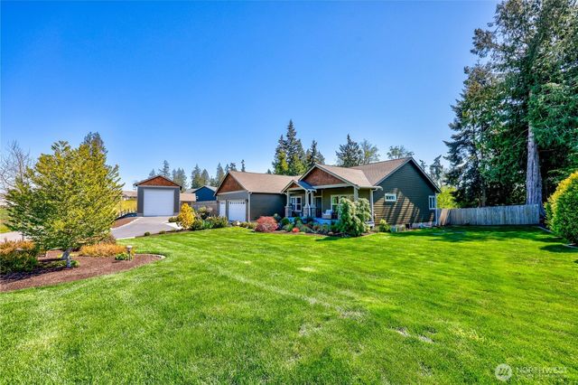 38603 Benchmark Avenue NE, Hansville, WA 98340
