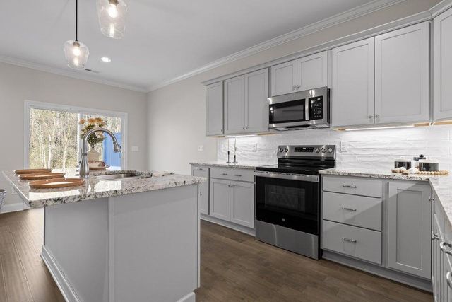 9069 Dallas Hollow Road, Soddy Daisy, TN 37379