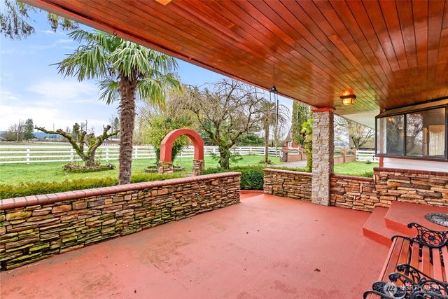 21304 SE 448th Street, Enumclaw, WA 98022