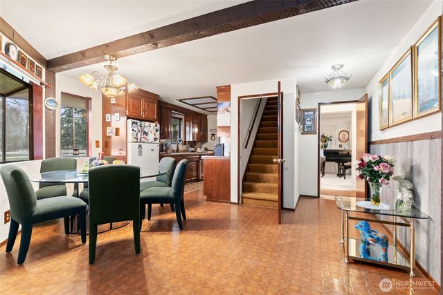 21304 SE 448th Street, Enumclaw, WA 98022