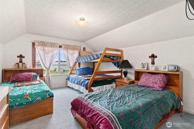 21304 SE 448th Street, Enumclaw, WA 98022