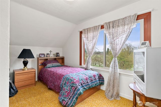 21304 SE 448th Street, Enumclaw, WA 98022