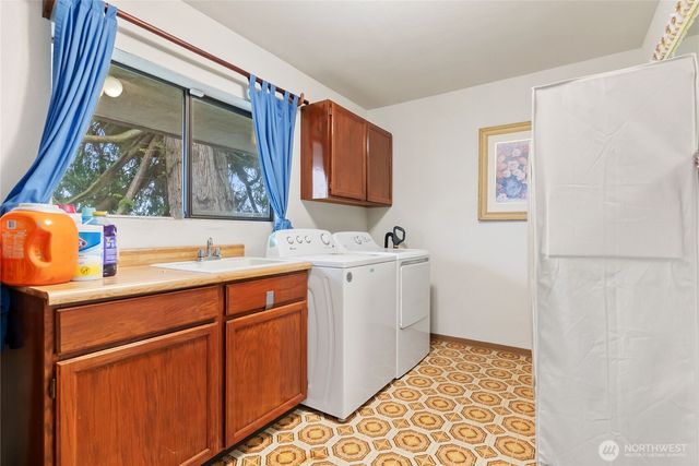 21304 SE 448th Street, Enumclaw, WA 98022