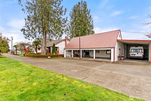 21304 SE 448th Street, Enumclaw, WA 98022