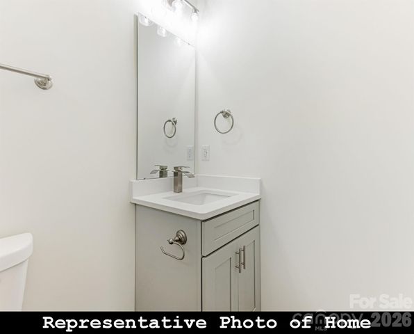 962 S Hoskins Road, Charlotte, NC 28208