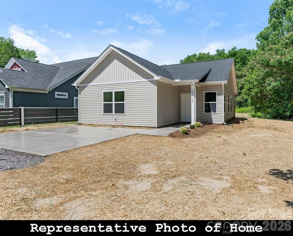 962 S Hoskins Road, Charlotte, NC 28208